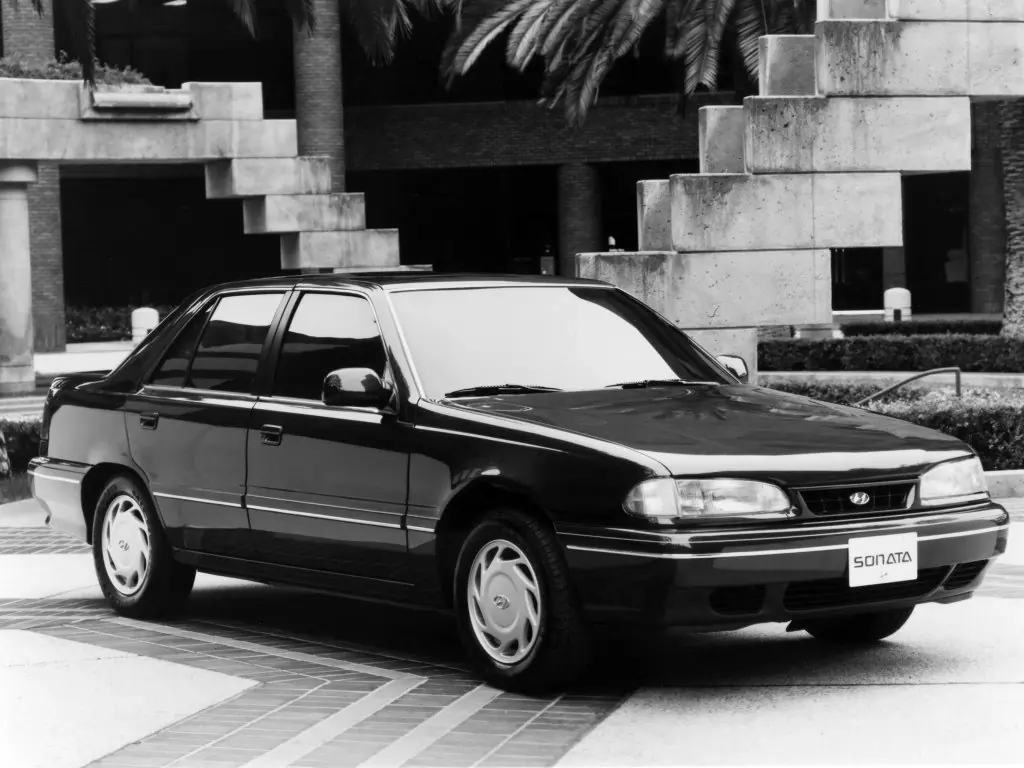 Hyundai Sonata (Y2) 2 поколение, рестайлинг, седан (03.1991 - 05.1993)